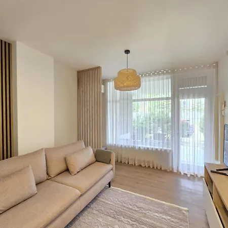 Haustory Apartment *